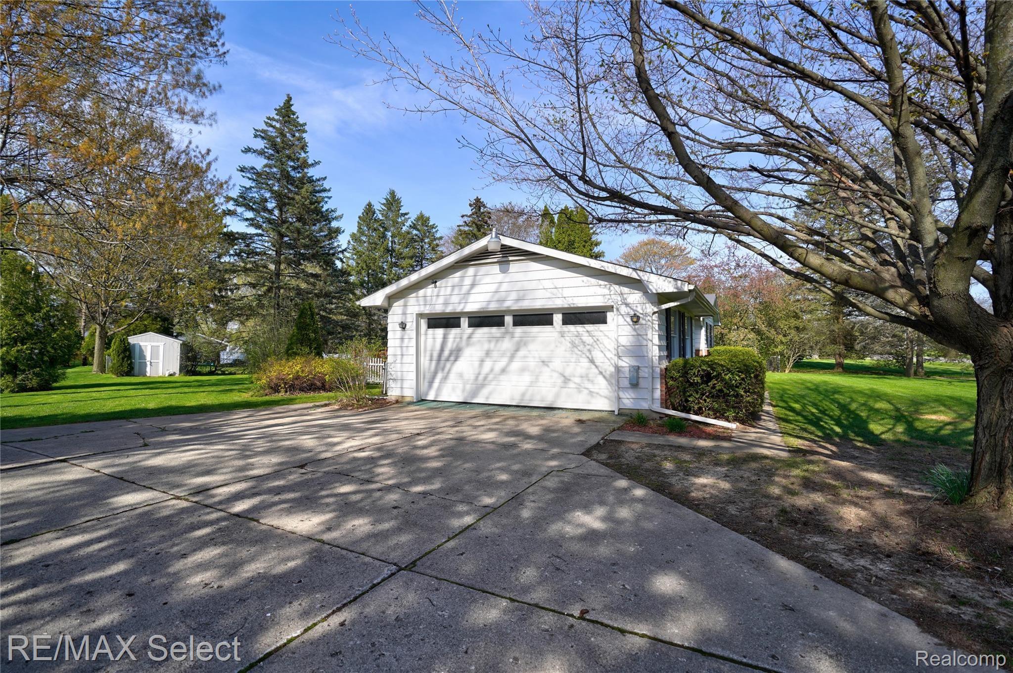 4134 Calkins Road 08.jpg