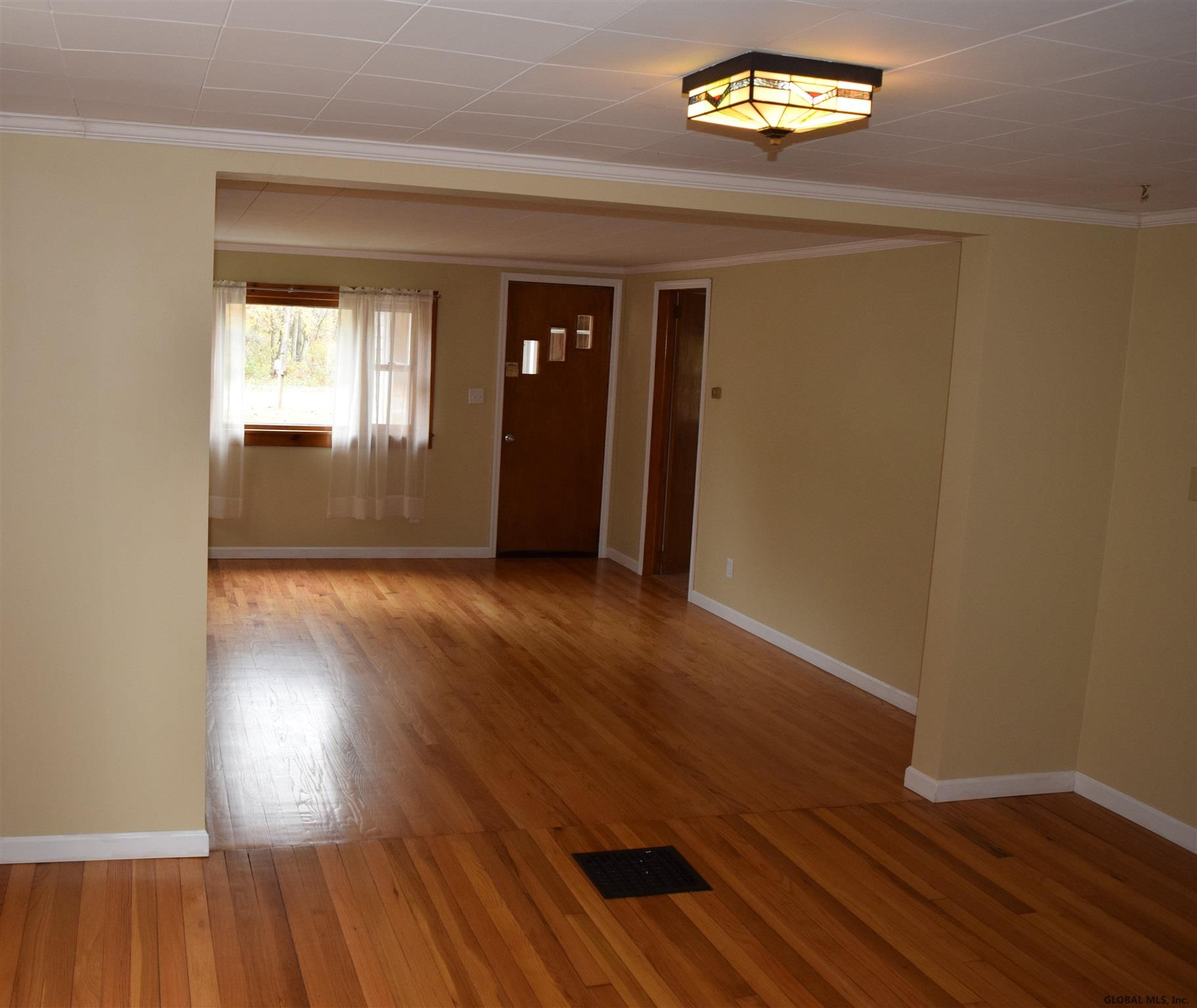 98 Old Gick Road Wilton, NY 12866 - Photo 6 of 35 Photo 6