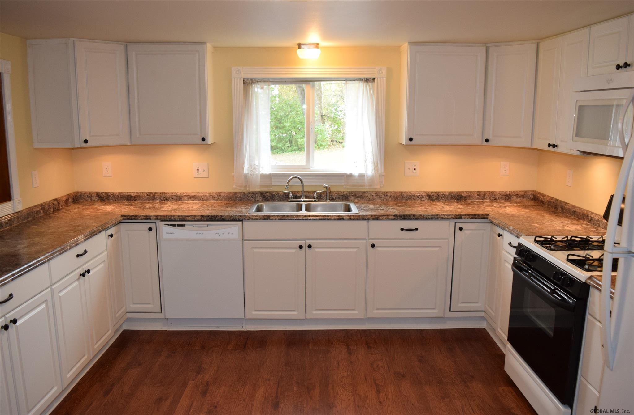 98 Old Gick Road Wilton, NY 12866 - Photo 10 of 35 Photo 10