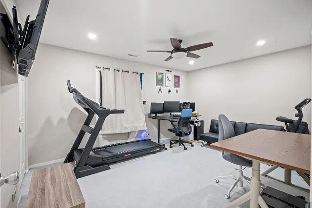 $259,900 | 840 Sheldon Court, Unit B, Wheaton, IL 60189