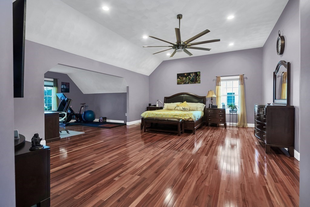 35 Liberty Road Bedford, MA 01730 - Photo 24 of 42