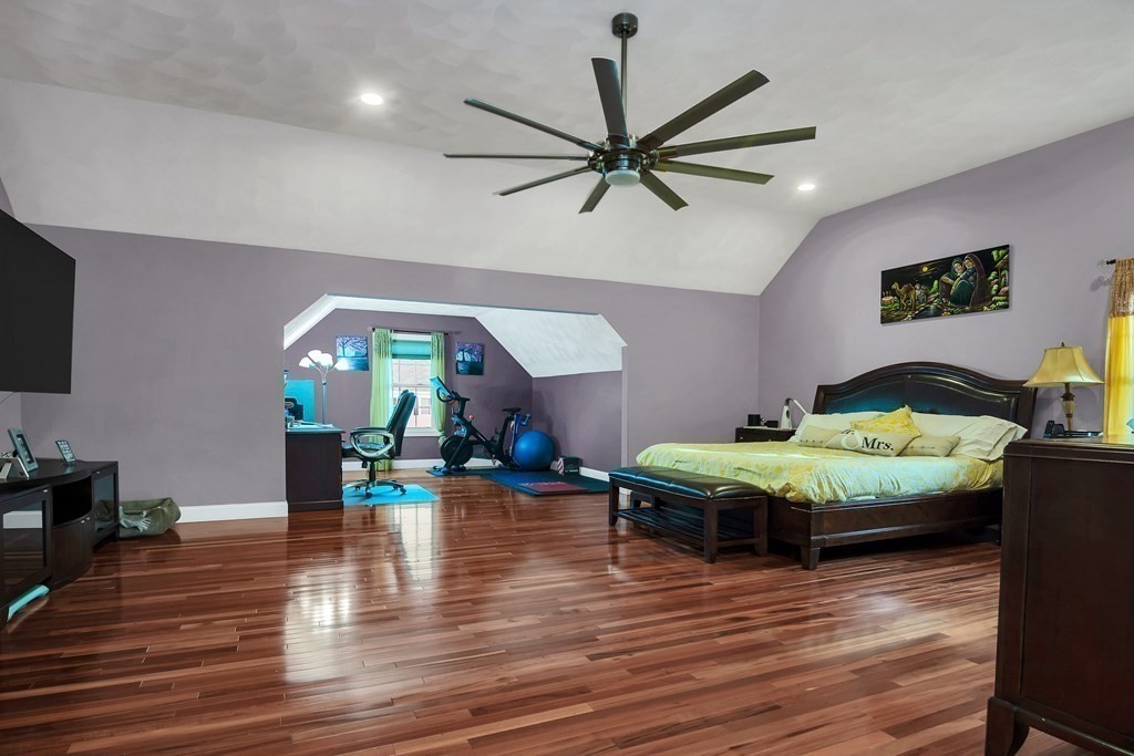 35 Liberty Road Bedford, MA 01730 - Photo 25 of 42