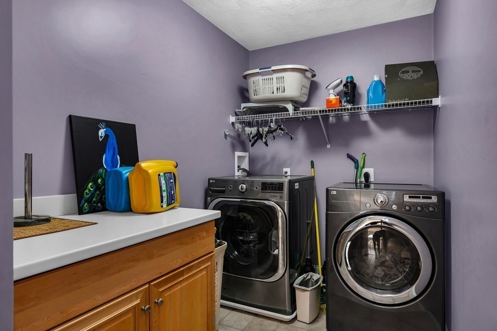 35 Liberty Road Bedford, MA 01730 - Photo 31 of 42