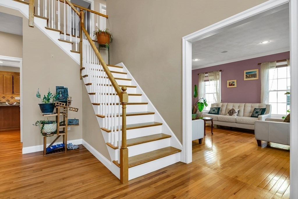 35 Liberty Road Bedford, MA 01730 - Photo 5 of 42