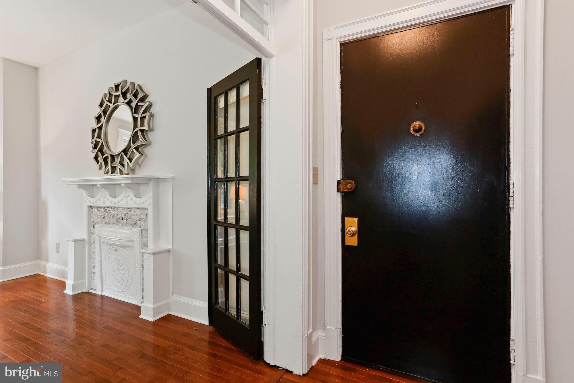 1419 R Street Northwest, Unit 10 Washington, DC 20009 - Photo 3 of 22 Foyer