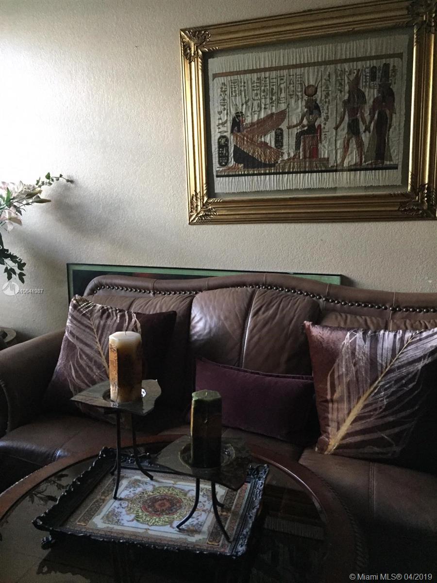 10172 Southwest 159th Avenue Miami, FL 33196 - Photo 2 of 9