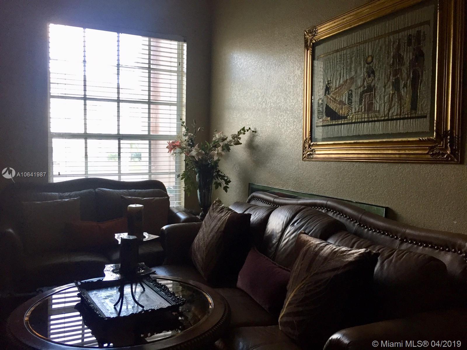 10172 Southwest 159th Avenue Miami, FL 33196 - Photo 3 of 9