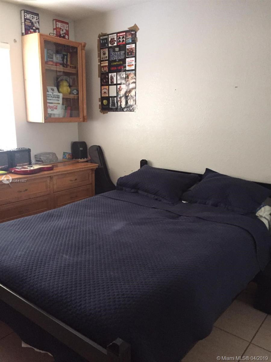 10172 Southwest 159th Avenue Miami, FL 33196 - Photo 7 of 9