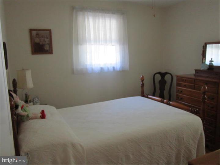 203 Ridge Road Southampton, NJ 08088 - Photo 14 of 25 Bedroom 2