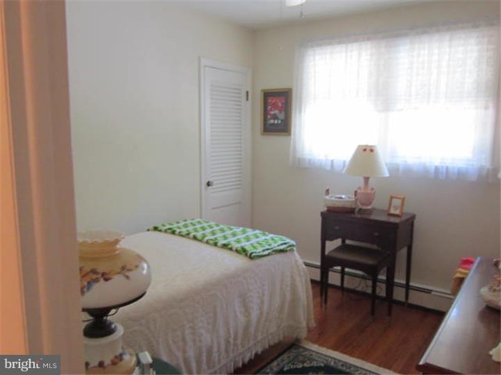 203 Ridge Road Southampton, NJ 08088 - Photo 15 of 25 Bedroom 3