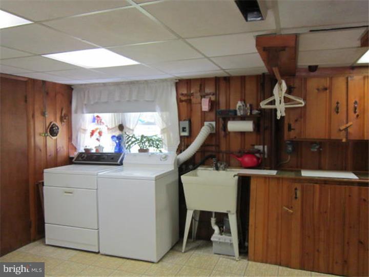 203 Ridge Road Southampton, NJ 08088 - Photo 20 of 25 Laundry Room