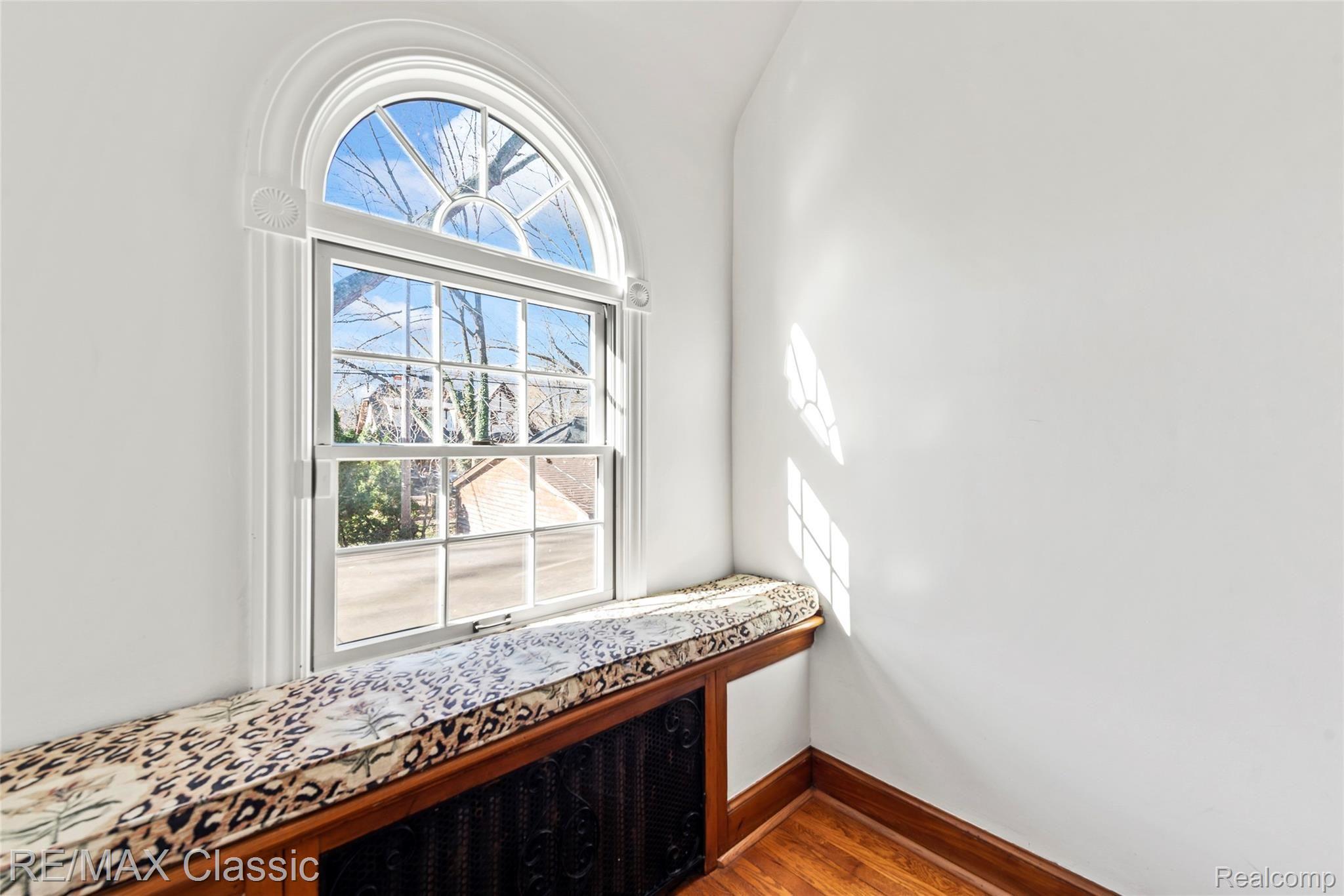 1241 Bishop Road Grosse Pointe, MI 48230 - Photo 23 of 47 Hommati.com-1241_Bishop_Rd_MI-11-24-2021-23