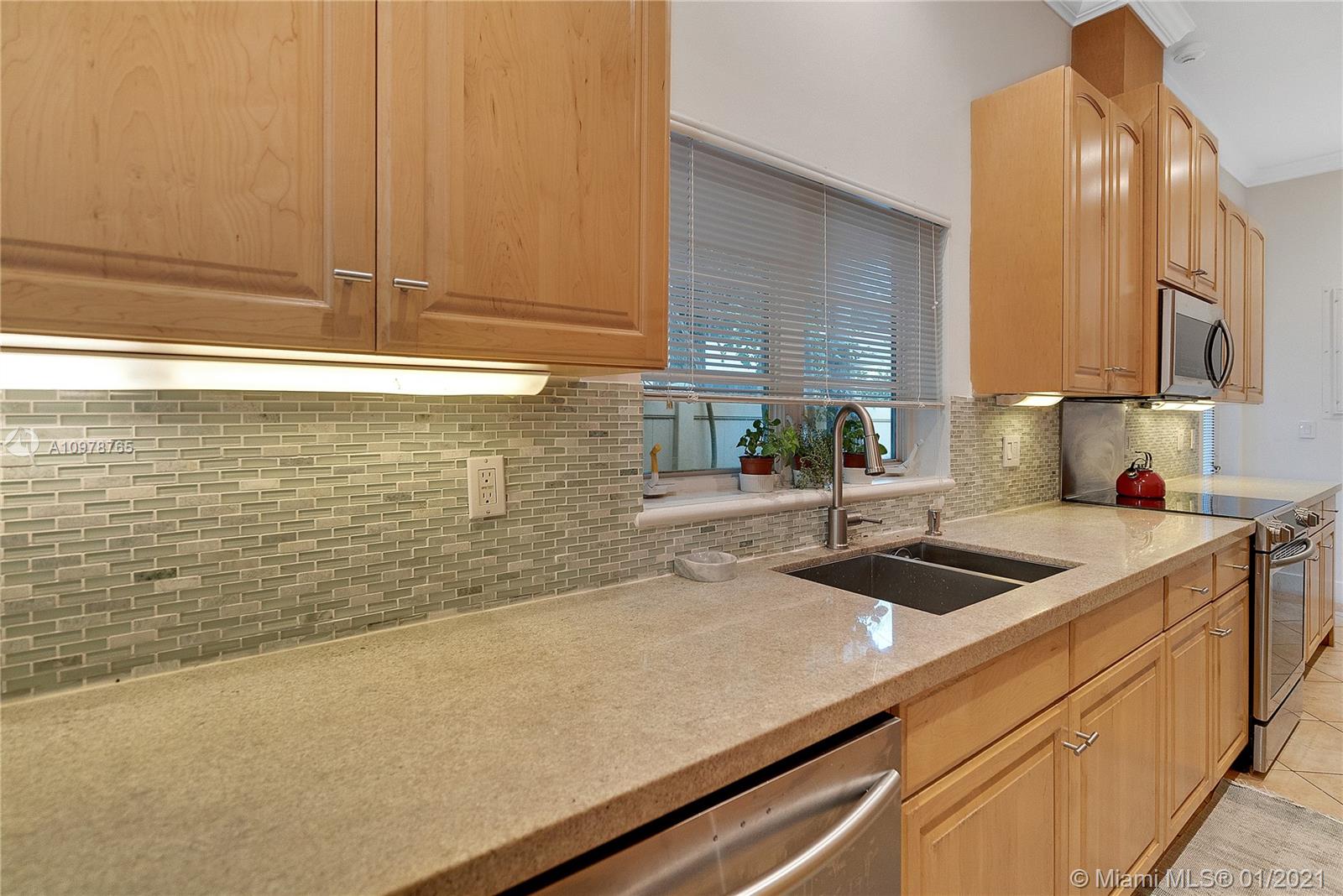 4066 El Prado Boulevard Miami, FL 33133 - Photo 21 of 37