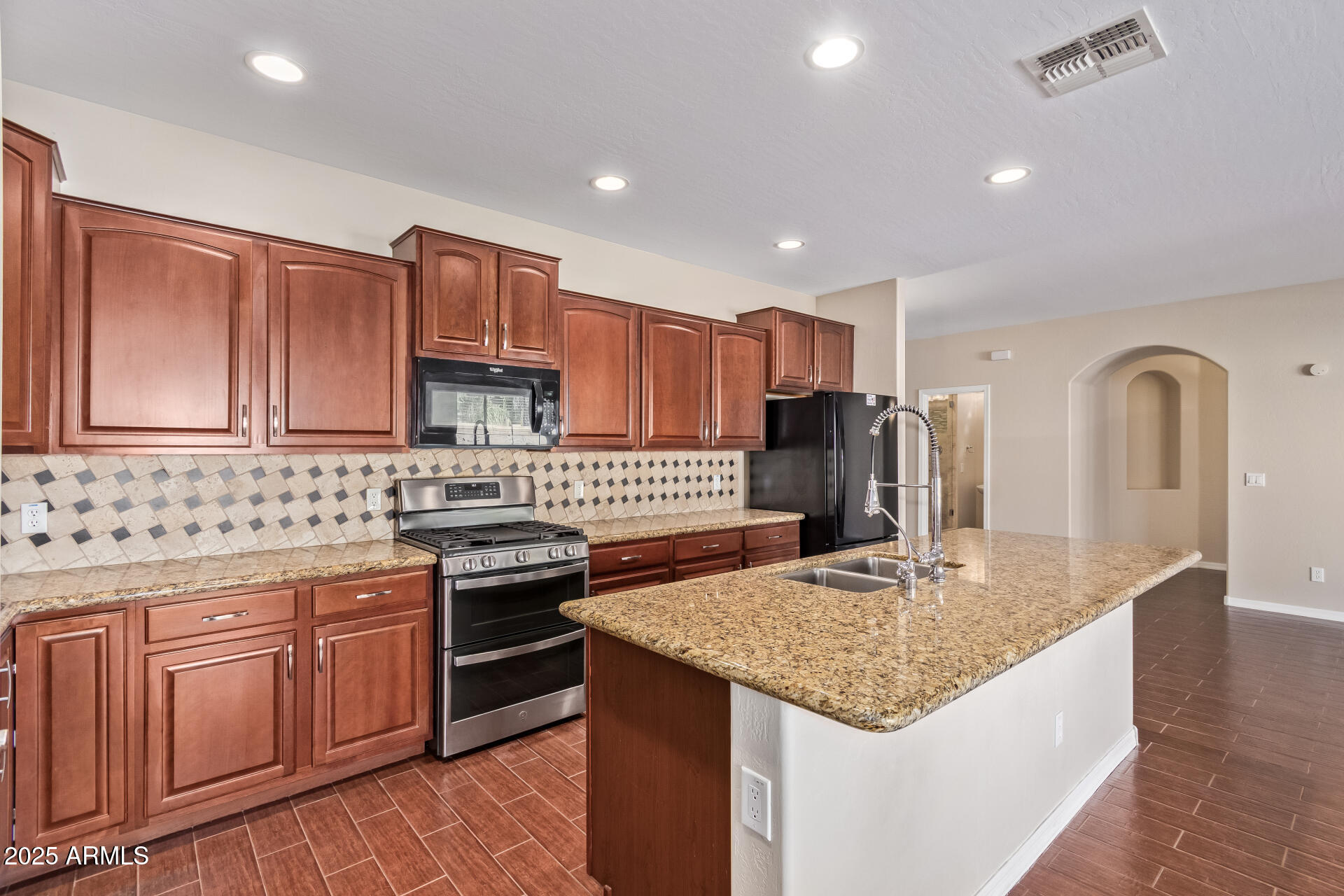 21942 East Rosa Road Queen Creek, AZ 85142 - Photo 6 of 27 17 - Rosa