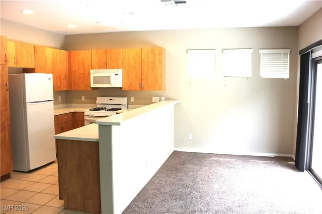 $2,000 | 7943 Garden Stone Court, Las Vegas, NV 89149