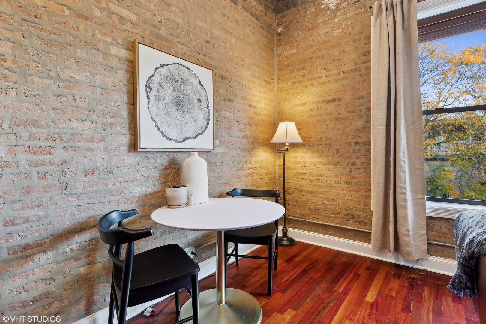 1965 West Cullom Avenue, Unit 3 Chicago, IL 60613 - Photo 6 of 19 a view of a room with furniture and wooden floor