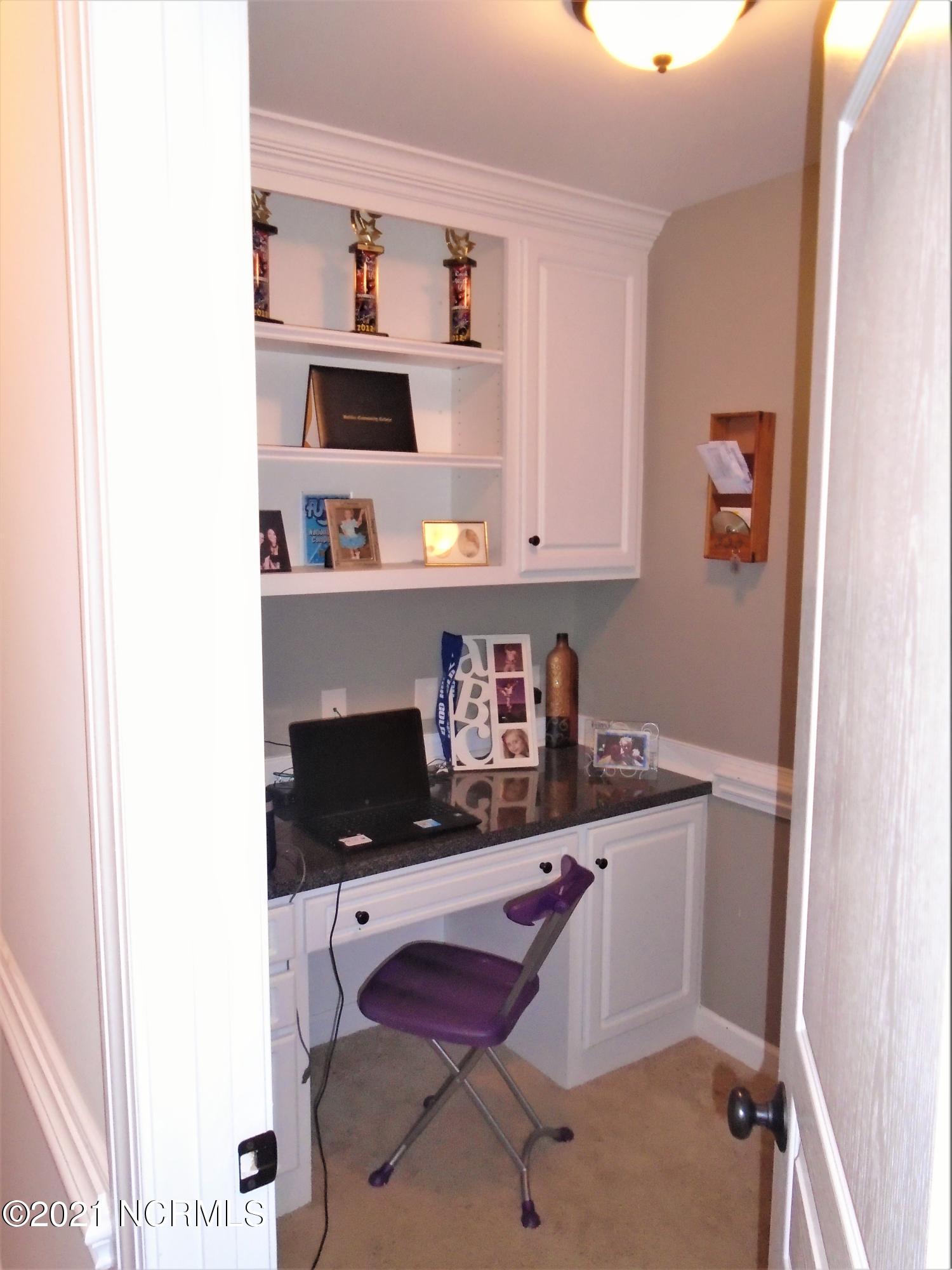 4033 Baybrook Road Nashville, NC 27856 - Photo 23 of 46 Office with built-in desk.