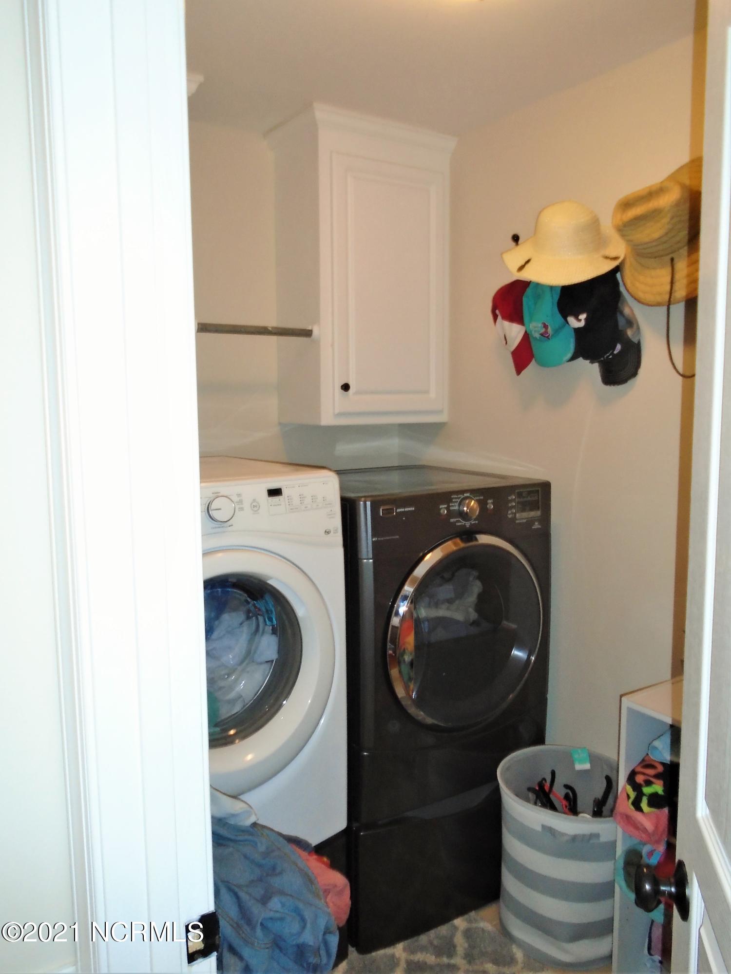 4033 Baybrook Road Nashville, NC 27856 - Photo 24 of 46 Laundry room.