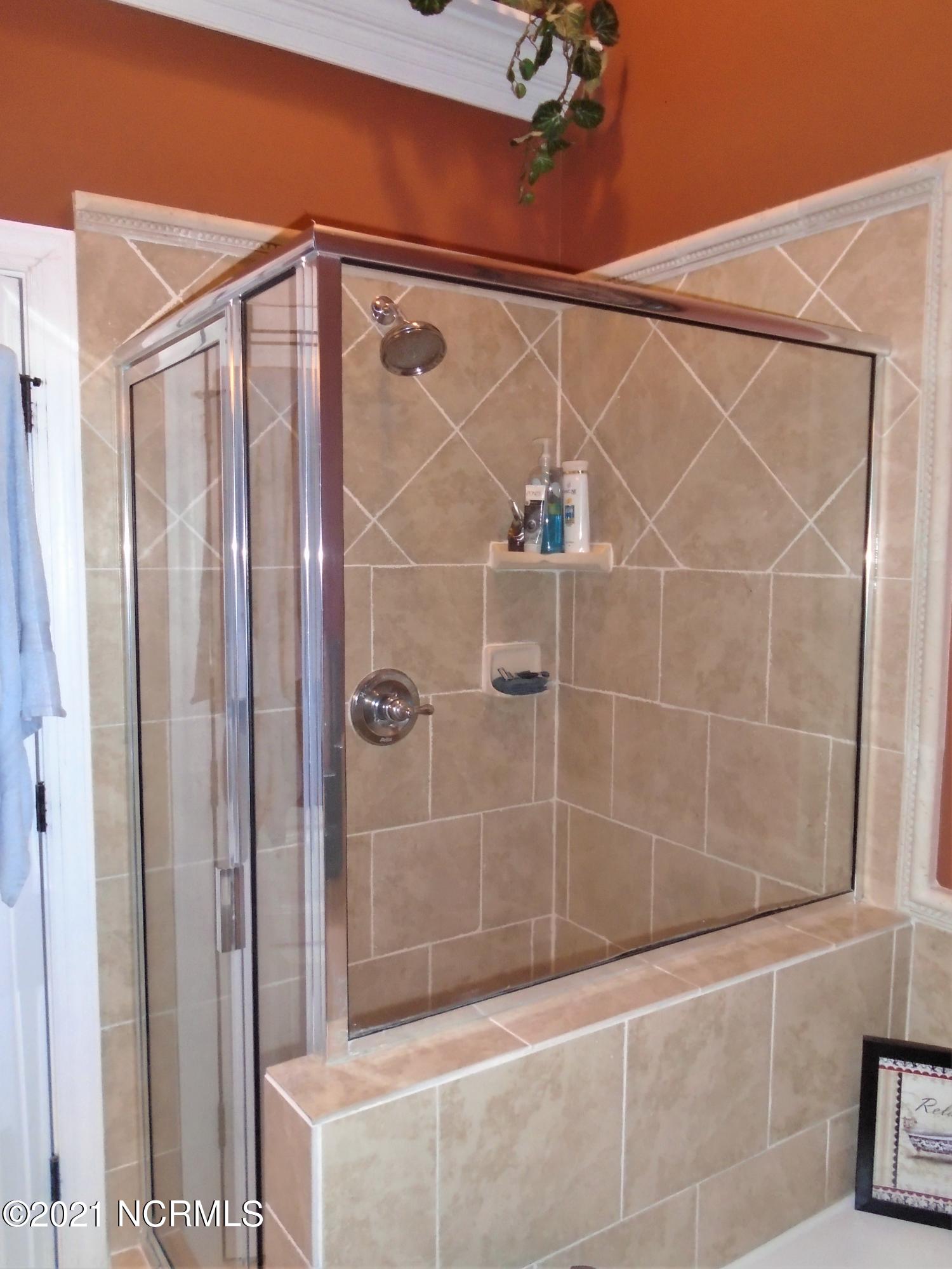 4033 Baybrook Road Nashville, NC 27856 - Photo 35 of 46 Master Bath.