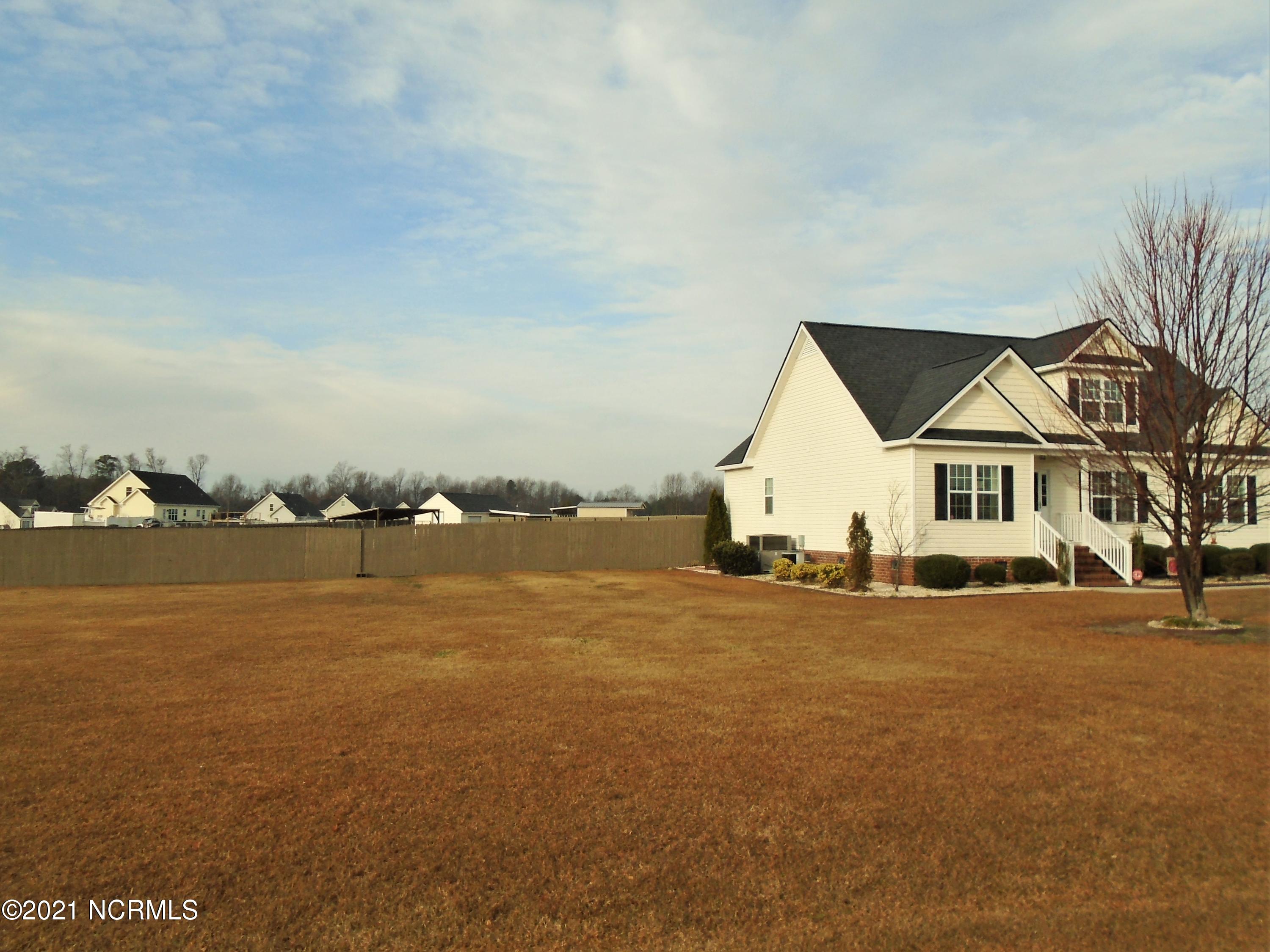 4033 Baybrook Road Nashville, NC 27856 - Photo 4 of 46 DSC00952 (2)