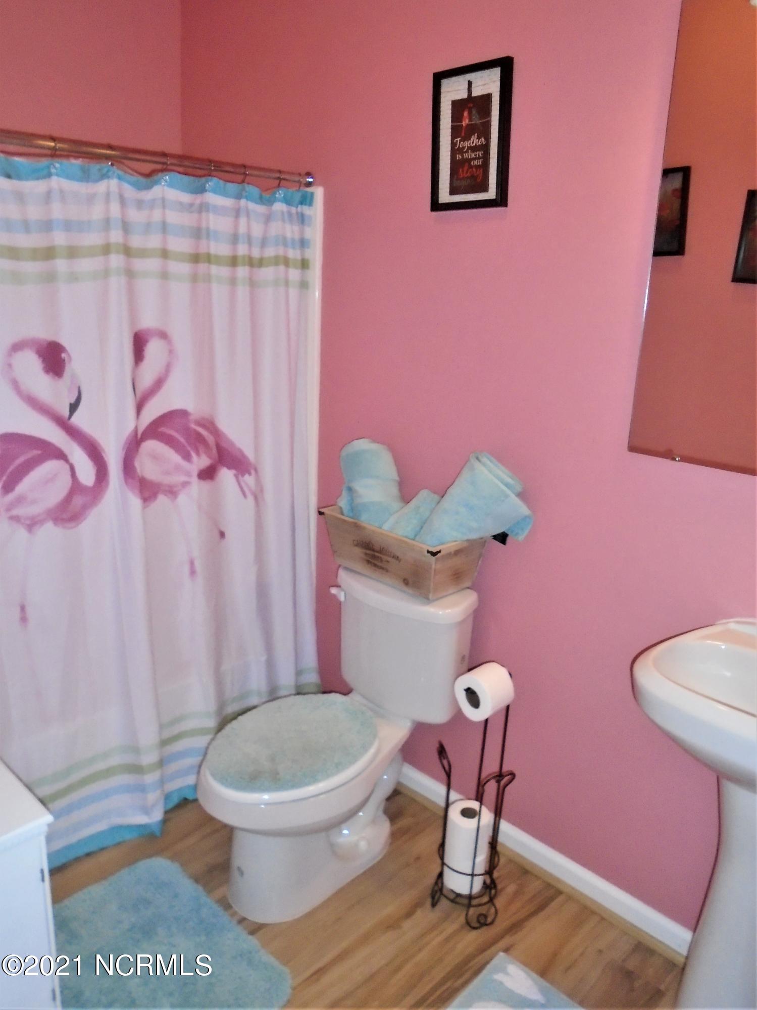 4033 Baybrook Road Nashville, NC 27856 - Photo 43 of 46 Full bath upstairs!