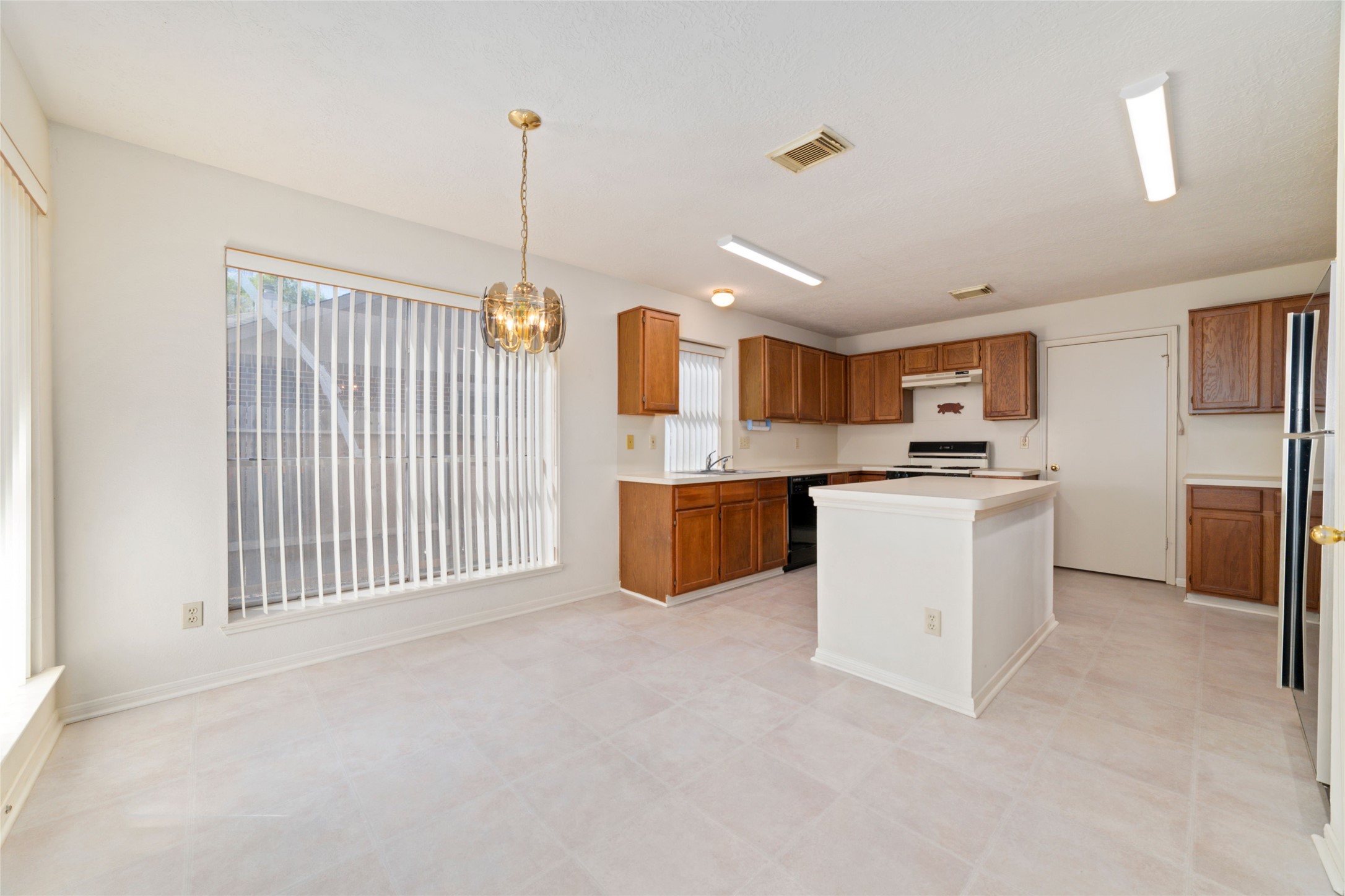 3327 Keygate Drive Spring, TX 77388 - Photo 16 of 37