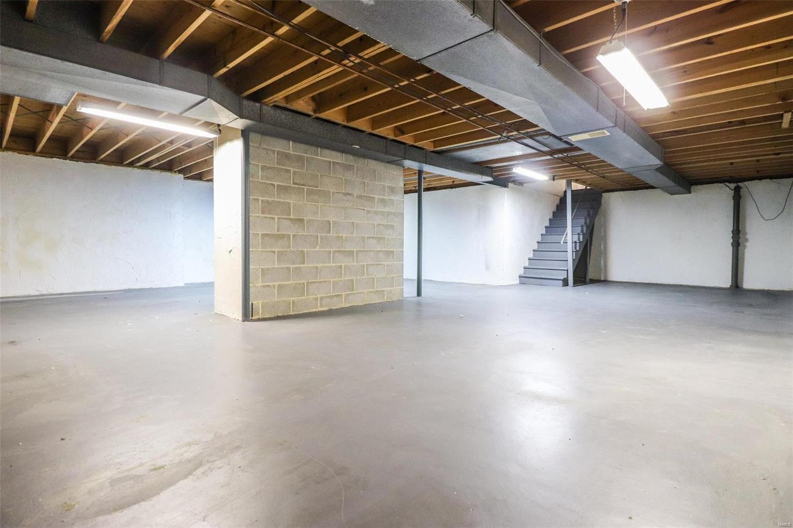 5108 Milburn Road St. Louis, MO 63129 - Photo 25 of 32