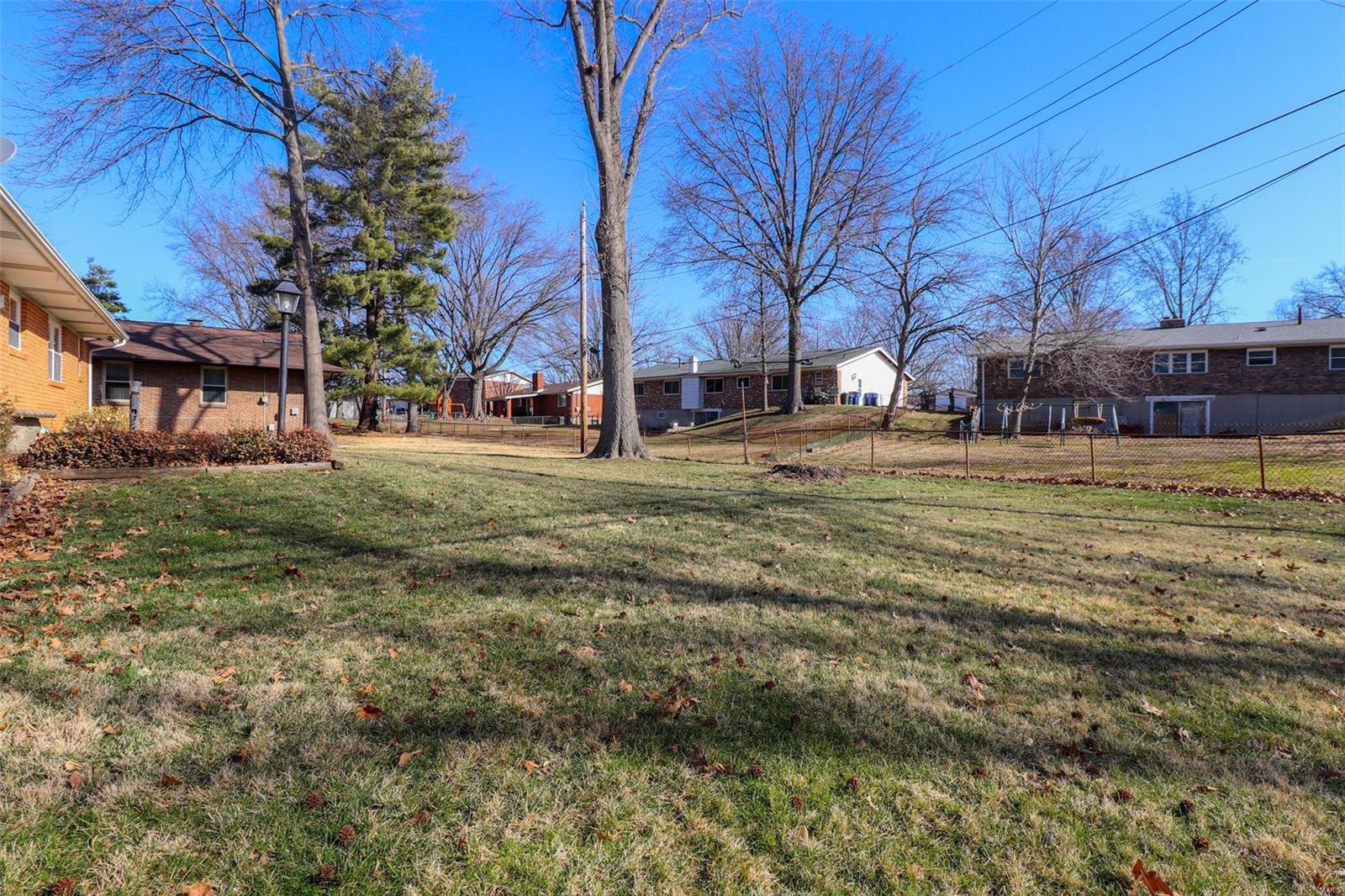 5108 Milburn Road St. Louis, MO 63129 - Photo 29 of 32