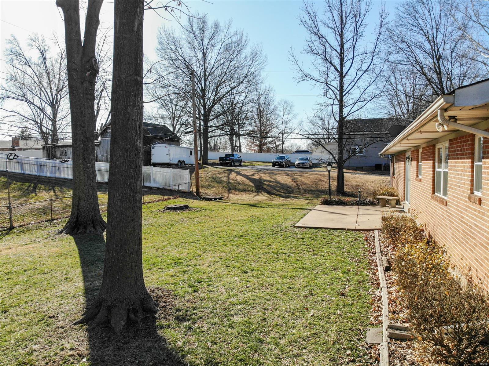 5108 Milburn Road St. Louis, MO 63129 - Photo 30 of 32