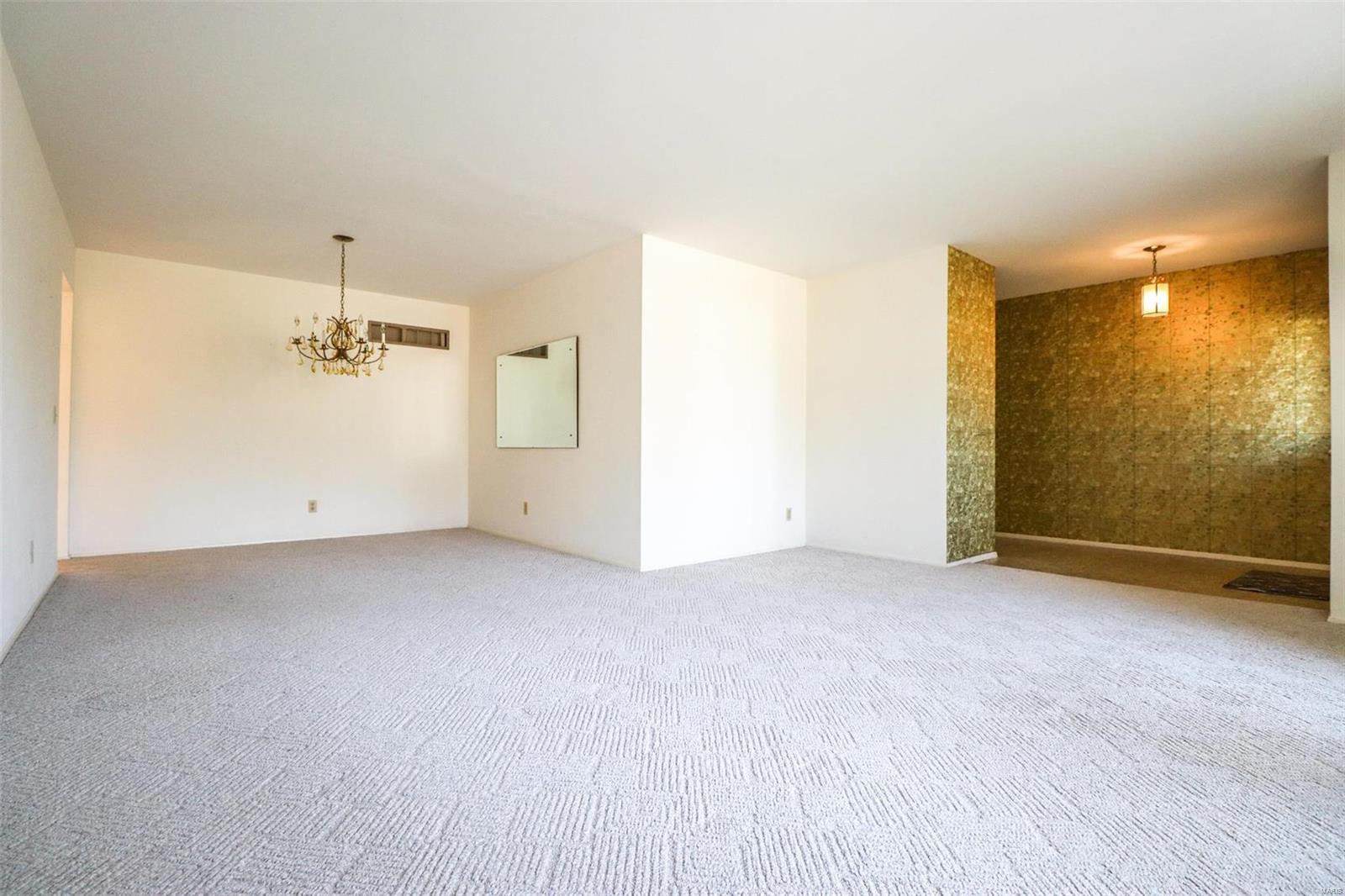 5108 Milburn Road St. Louis, MO 63129 - Photo 6 of 32