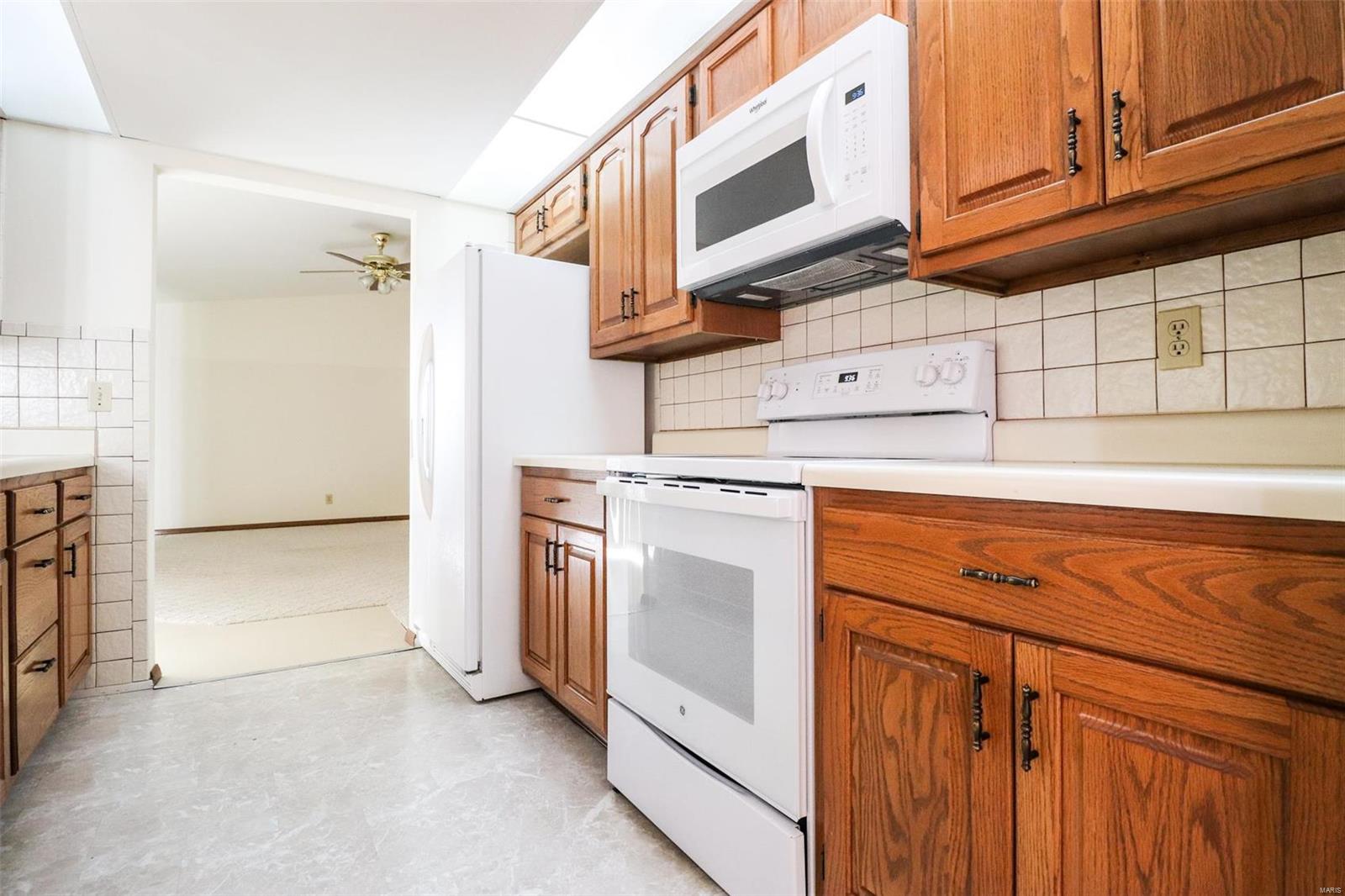 5108 Milburn Road St. Louis, MO 63129 - Photo 9 of 32