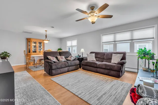 $325,000 | 9 Morongo Court, Toms River, NJ 08757