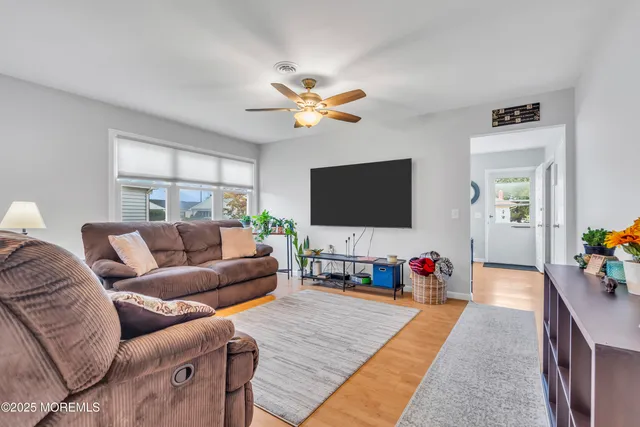 $339,999 | 9 Morongo Court, Toms River, NJ 08757