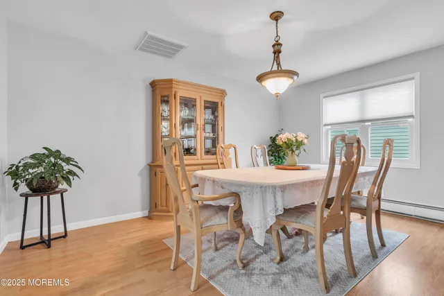 $325,000 | 9 Morongo Court, Toms River, NJ 08757