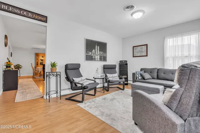 $339,999 | 9 Morongo Court, Toms River, NJ 08757