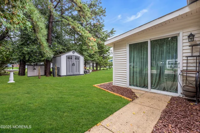 $339,999 | 9 Morongo Court, Toms River, NJ 08757