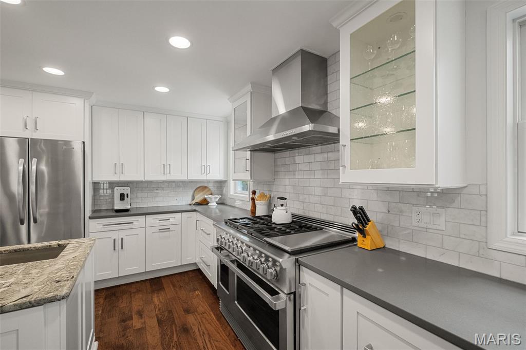 46 Enfield Road St. Louis, MO 63132 - Photo 11 of 42