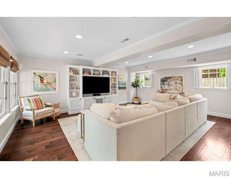 46 Enfield Road St. Louis, MO 63132 - Photo 13 of 42