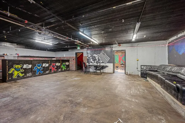 a view of a room with an empty space