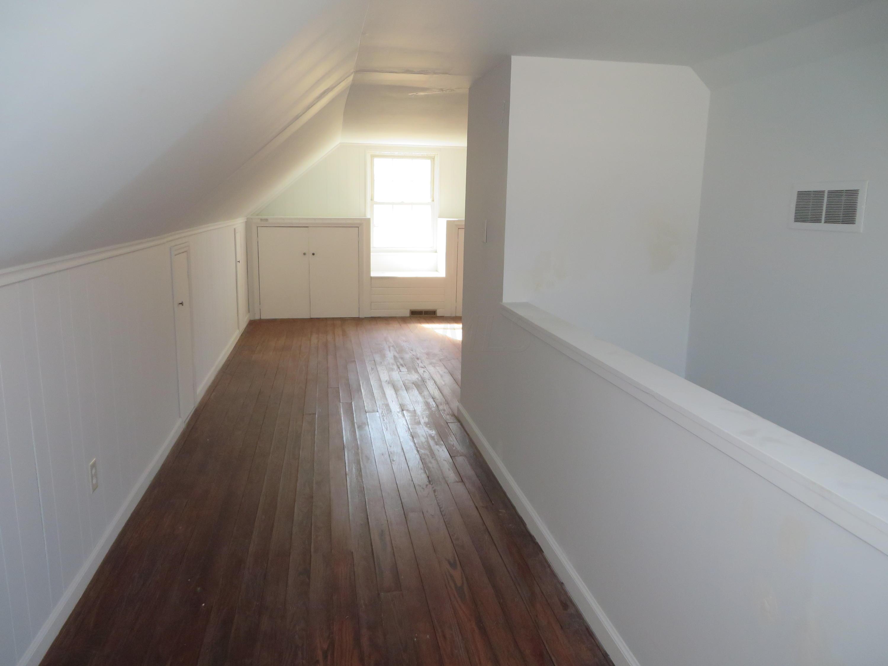 520 Chatham Road Columbus, OH 43214 - Photo 12 of 17