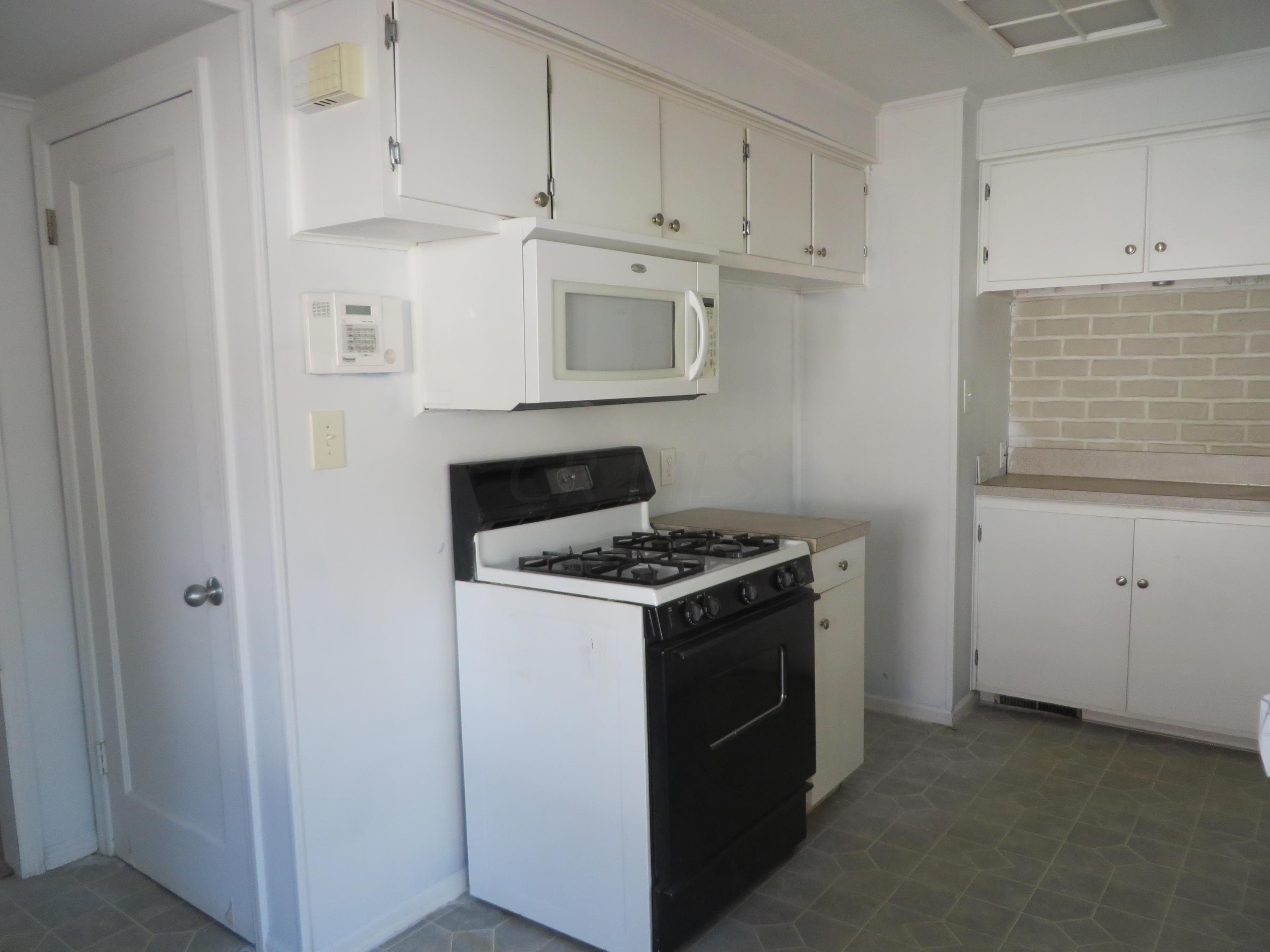 520 Chatham Road Columbus, OH 43214 - Photo 4 of 17