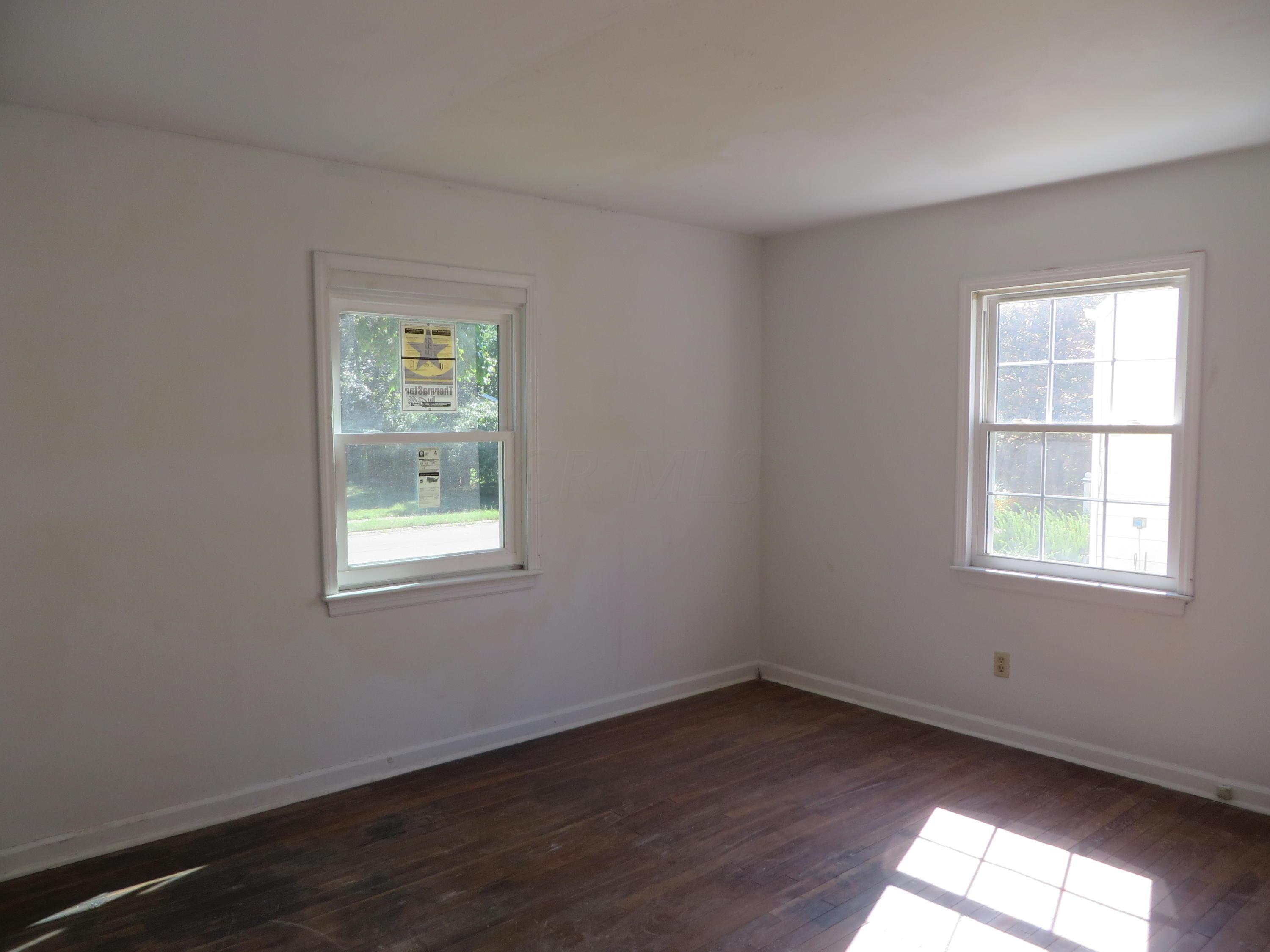 520 Chatham Road Columbus, OH 43214 - Photo 7 of 17