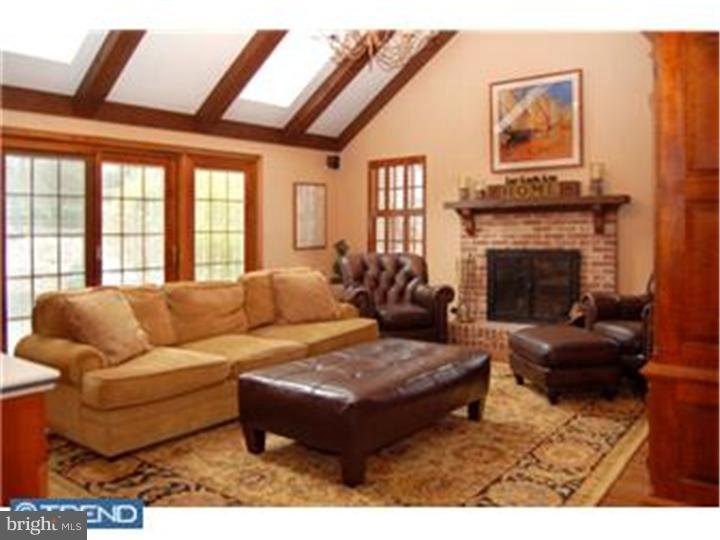 239 Ravenscliff Road Wayne, PA 19087 - Photo 8 of 12 Family Room