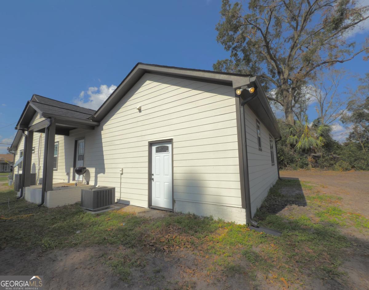 213 Fair Street Baxley, GA 31513 - Photo 14 of 29