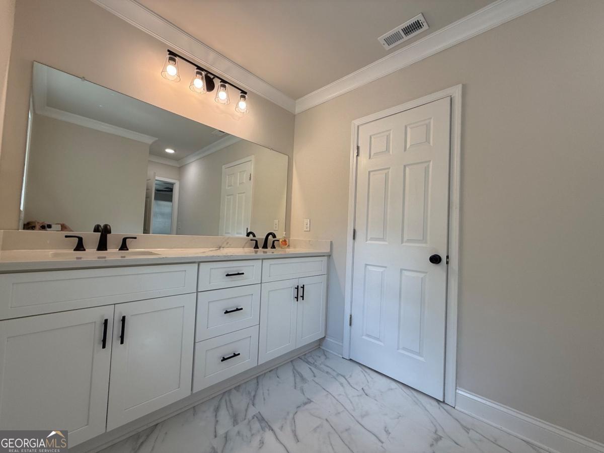 213 Fair Street Baxley, GA 31513 - Photo 18 of 29