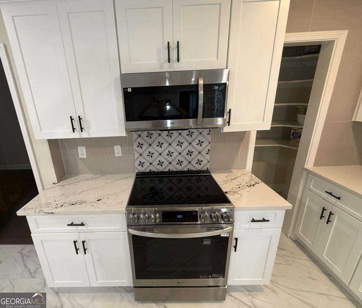 213 Fair Street Baxley, GA 31513 - Photo 8 of 29