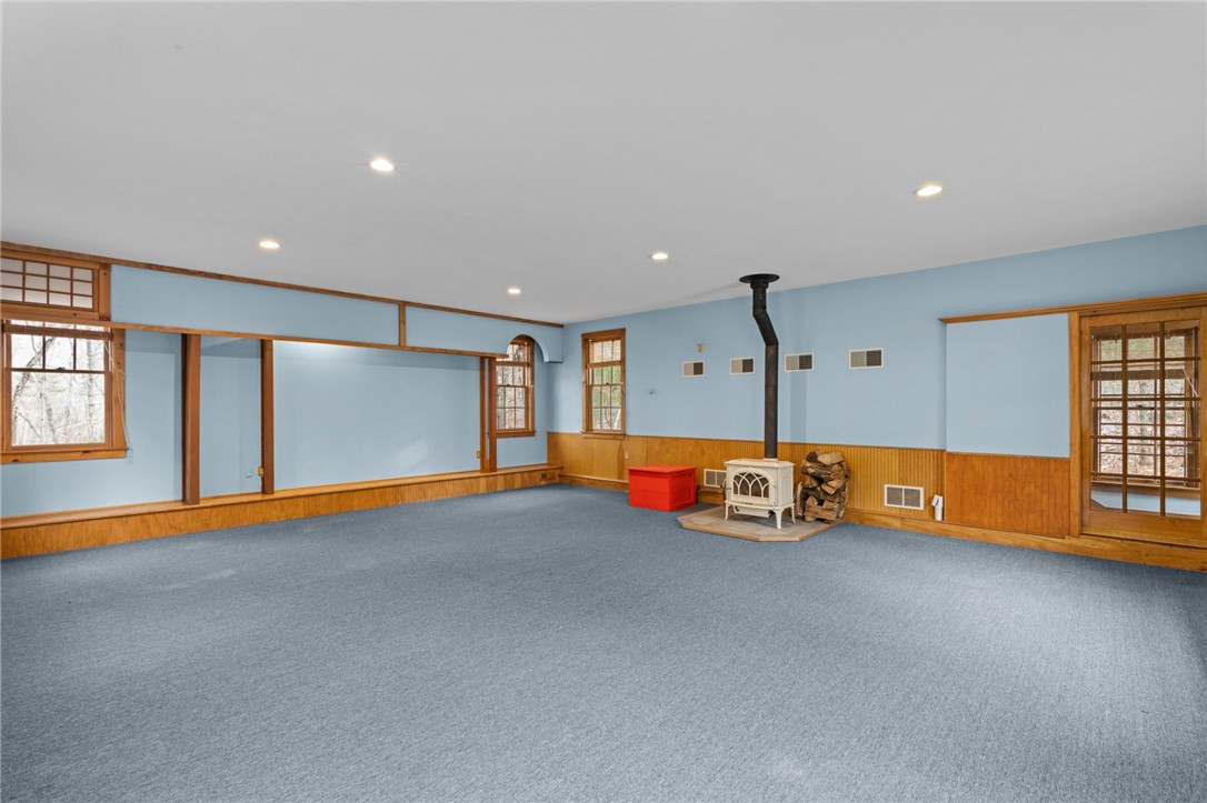 60 Meadowbrook Road Richmond, RI 02898 - Photo 30 of 44 Guesthouse- 1st Floor #2