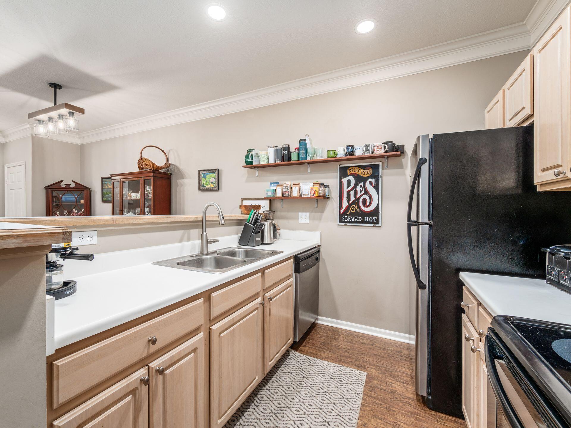 6010 Inishmore Lane Dublin, OH 43017 - Photo 14 of 48 Kitchen 2