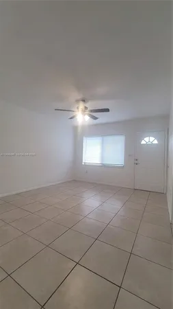 $1,750 | 2615 Southwest 22nd Avenue, Unit 3, Miami, FL 33133