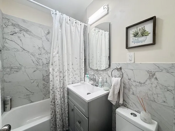 $4,600 | 313 Tappan Street, Unit 2, Brookline, MA 02445